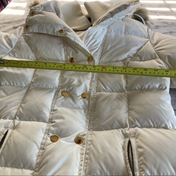 Ivory winter coat 🤍 - Picture 8 of 14